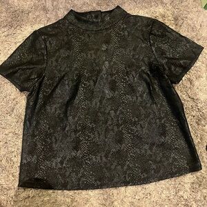 Elegant Black Snake Print Cropped Blouse